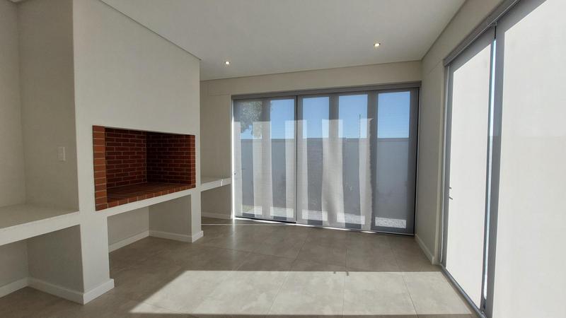 To Let 3 Bedroom Property for Rent in Graanendal Western Cape
